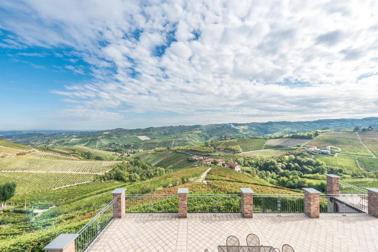 Villa Bricco Paglieri, Entire Villa Alba  Exteriér fotografie