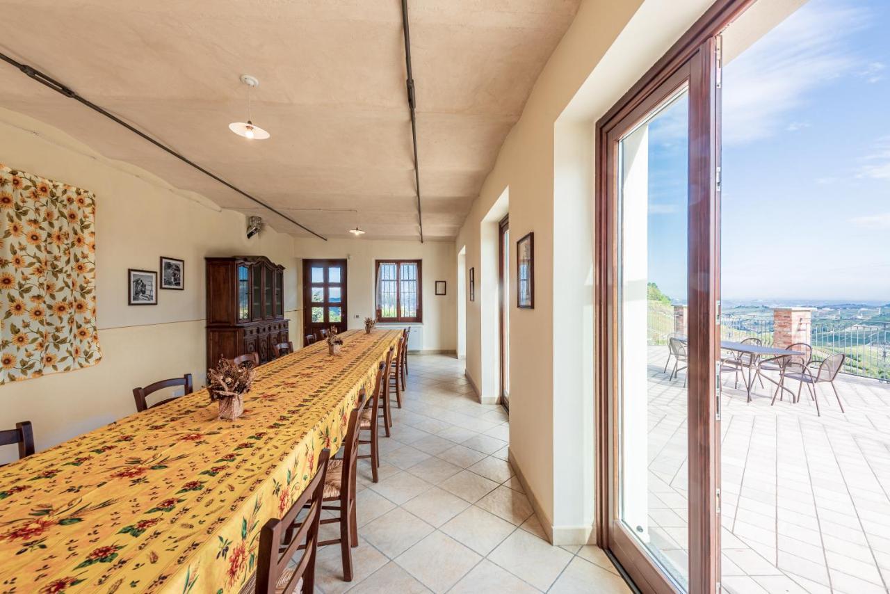 Villa Bricco Paglieri, Entire Villa Alba  Exteriér fotografie