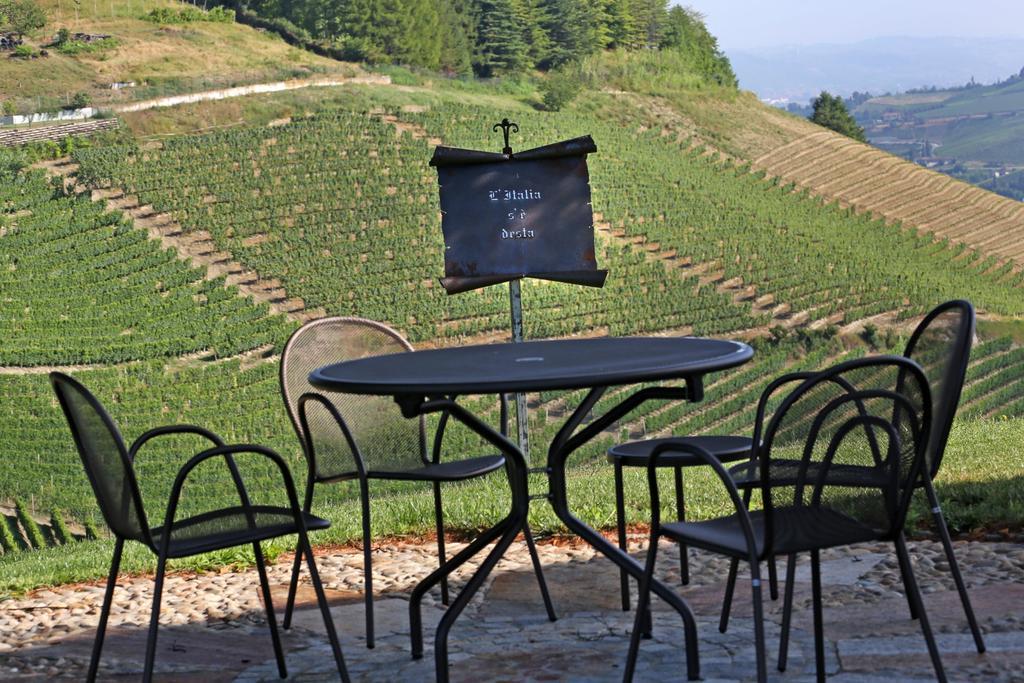 Villa Bricco Paglieri, Entire Villa Alba  Exteriér fotografie